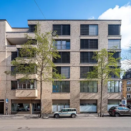 - Franklinstrasse