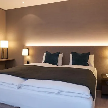 Hotel apartamentowy - Franklinstrasse 3*