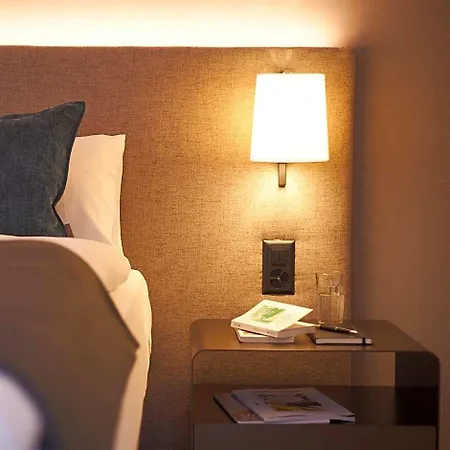 - Franklinstrasse 4*