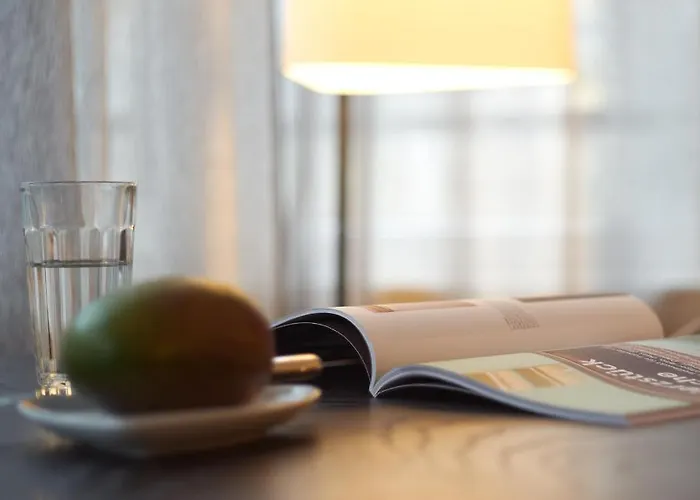 - Franklinstrasse 3*